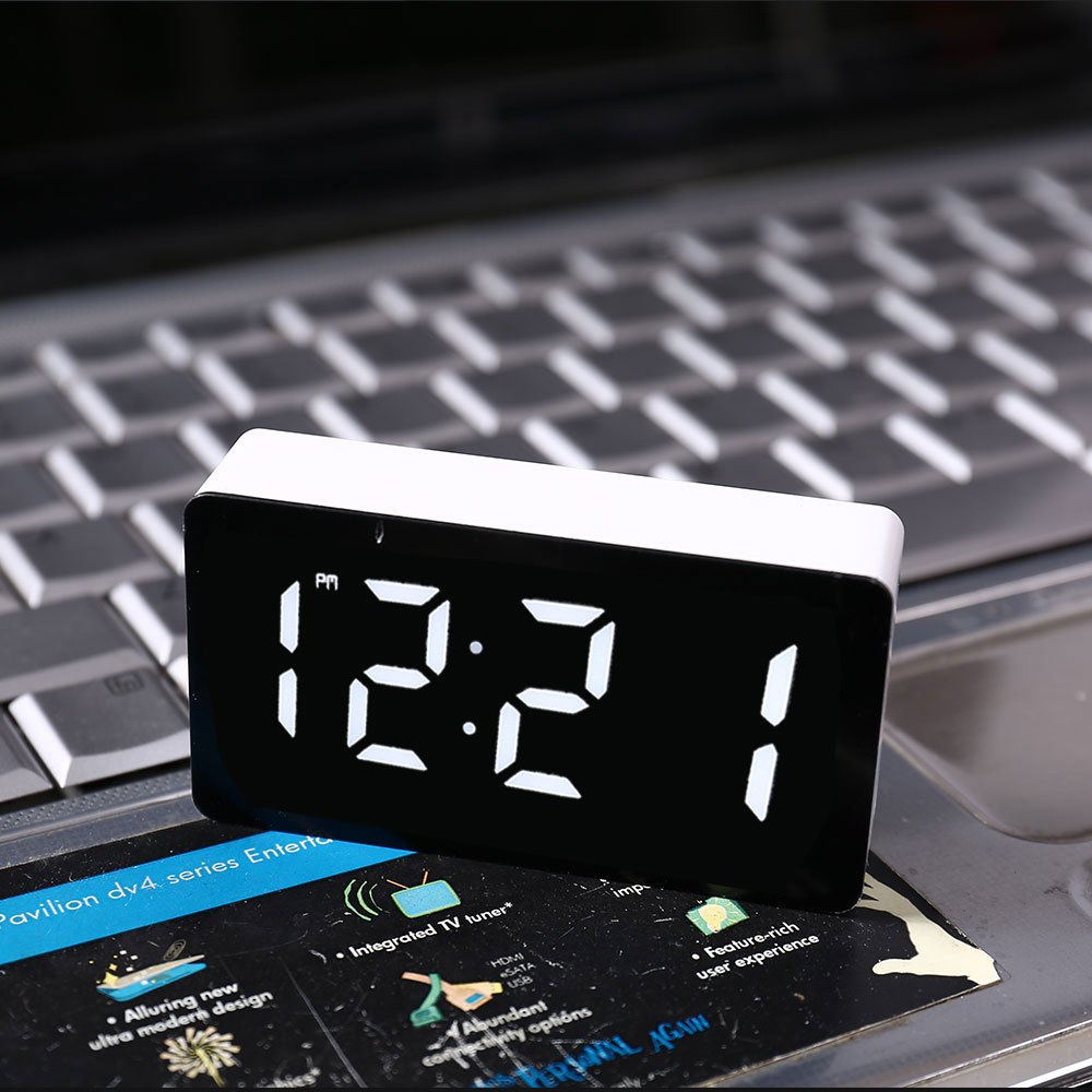 LED elektronische horlogespieg - Electronics Gadgets For Home recensie en prijs
